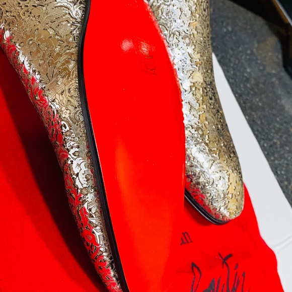 Louboutin
Dandelion Flat Sp/Laser Rococo Nap Lam - Picture 8 of 14